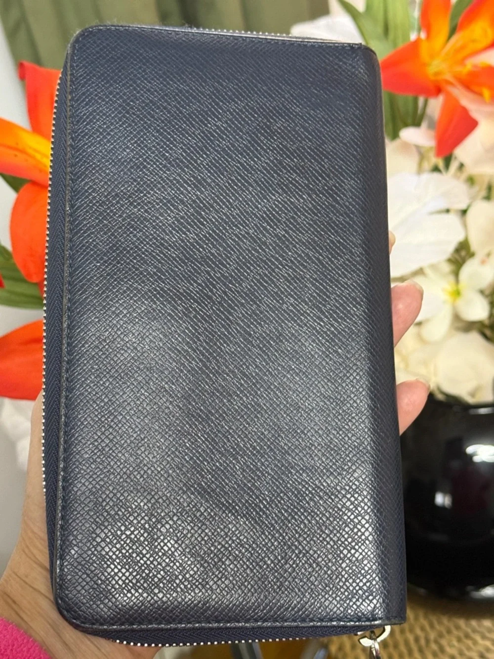 Louis Vuitton Deep Blue Zip Wallet in Textured Leather - Picture 9 of 16